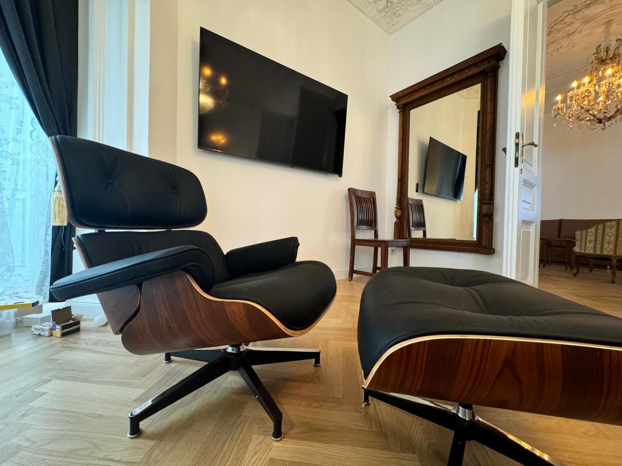 7th HEAVEN Vienna Center Apartments Buitenkant foto