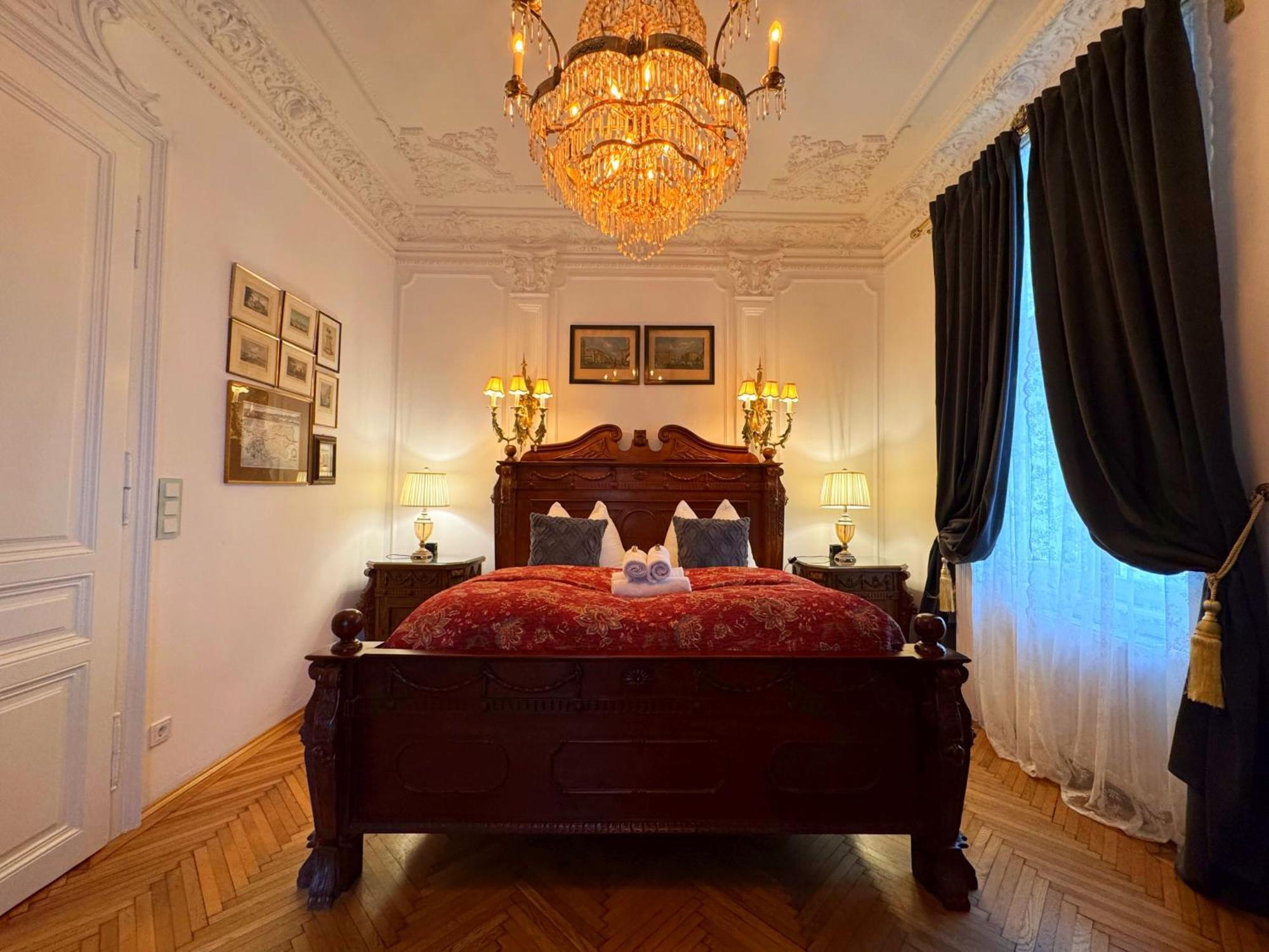 7th HEAVEN Vienna Center Apartments Buitenkant foto