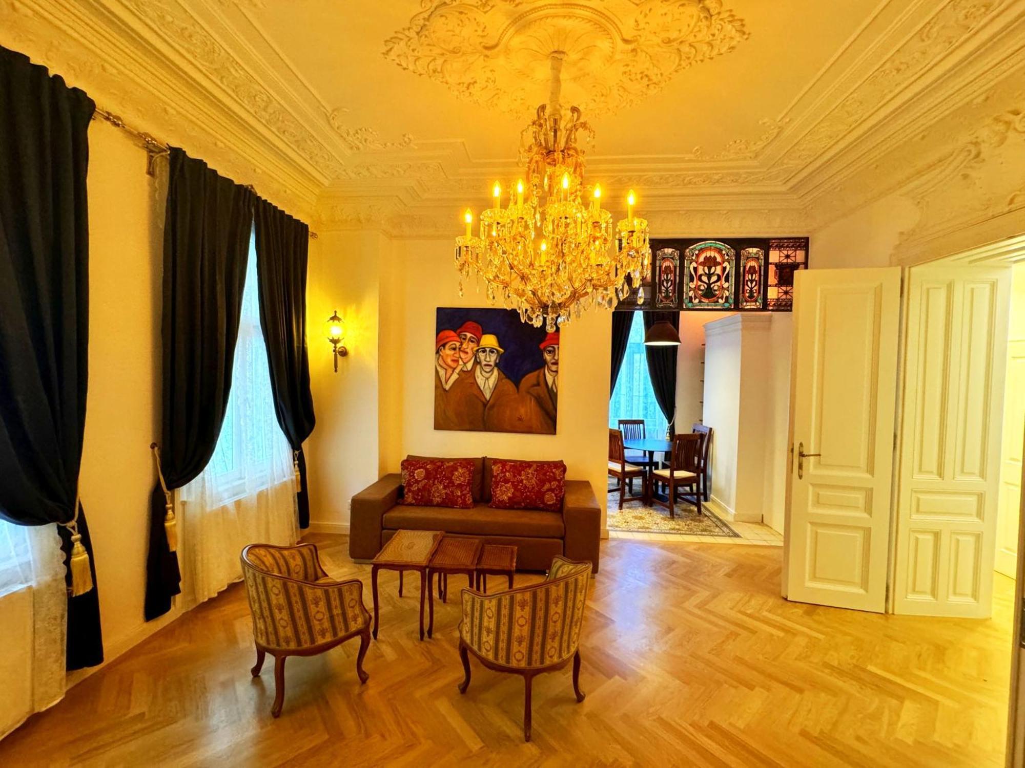 7th HEAVEN Vienna Center Apartments Buitenkant foto