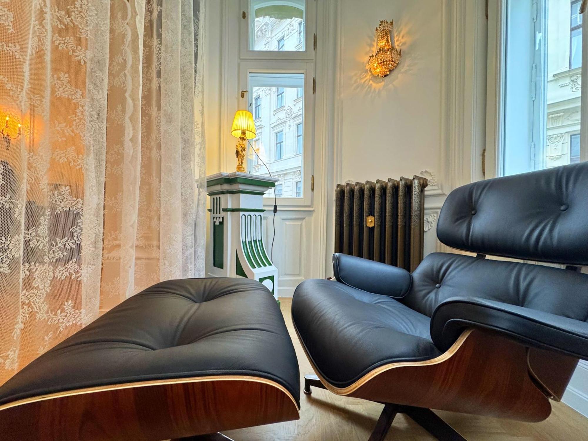 7th HEAVEN Vienna Center Apartments Buitenkant foto
