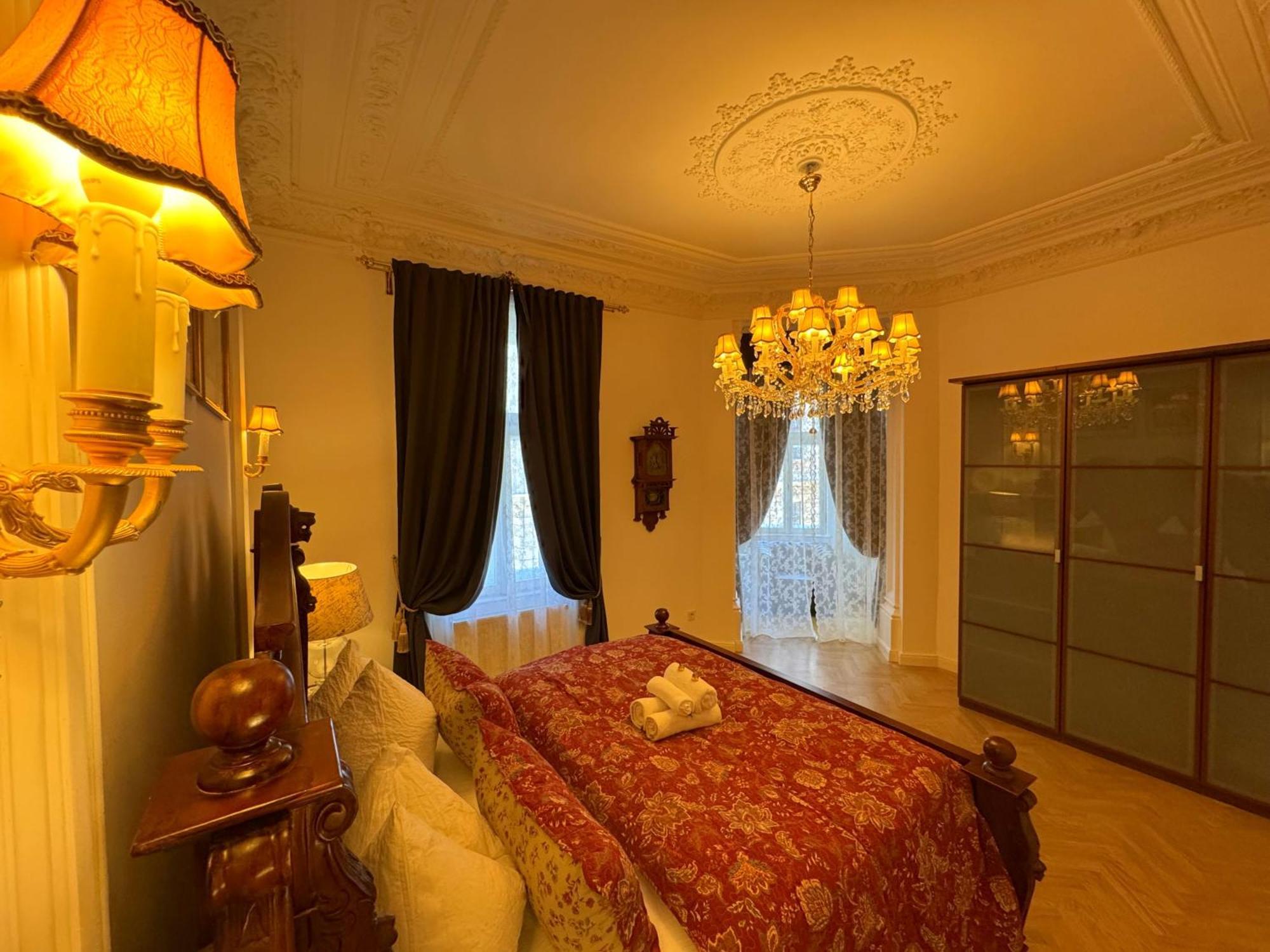 7th HEAVEN Vienna Center Apartments Buitenkant foto