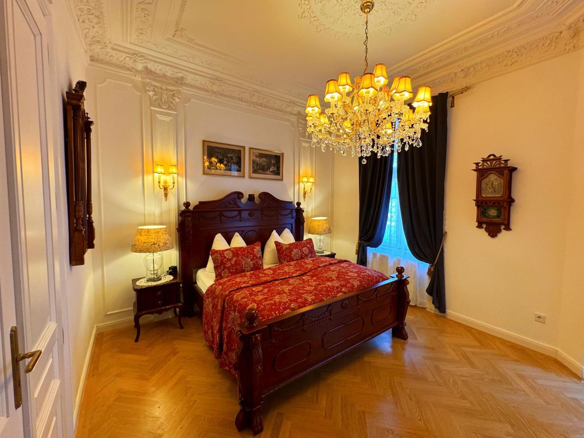 7th HEAVEN Vienna Center Apartments Buitenkant foto