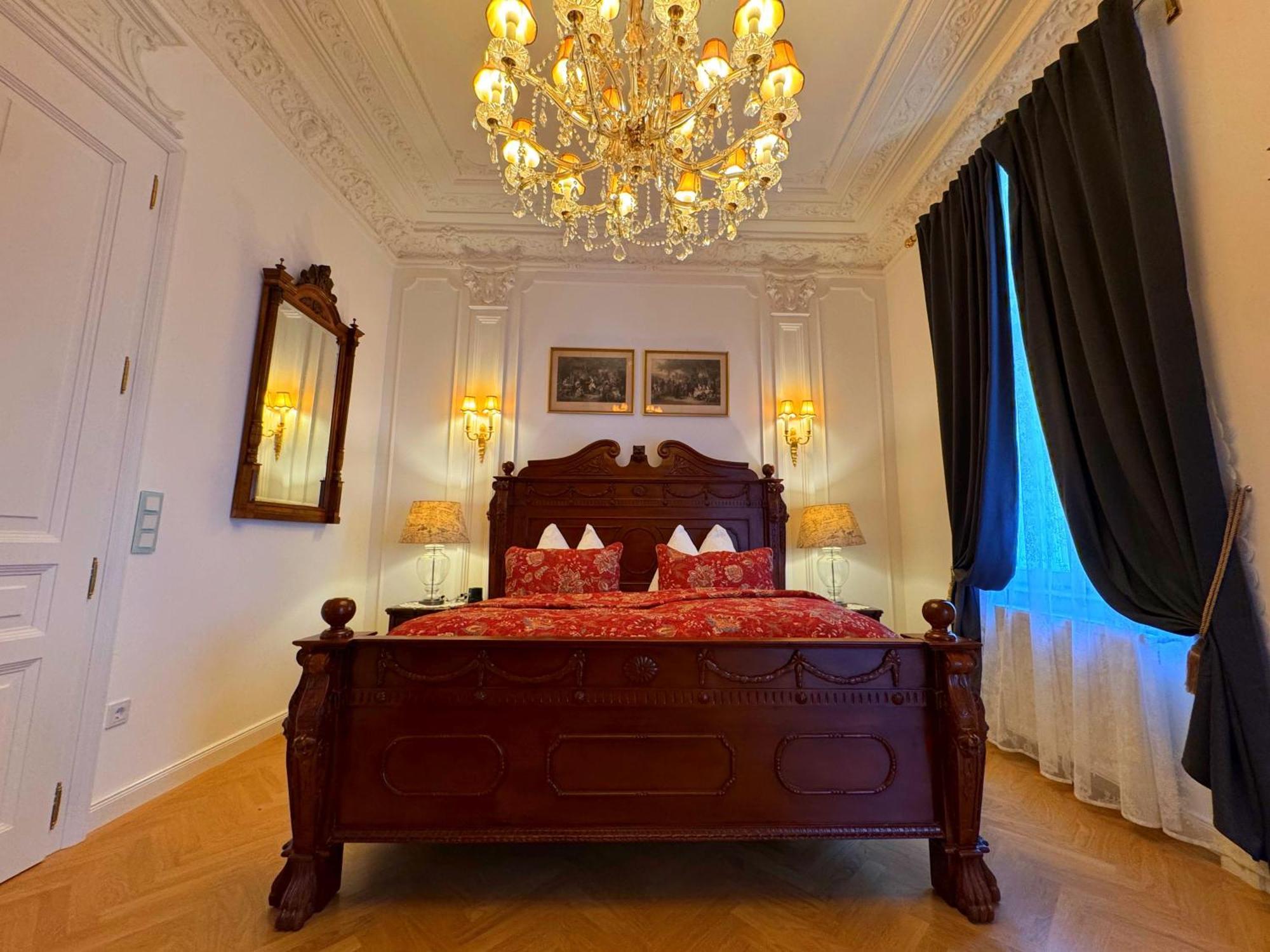7th HEAVEN Vienna Center Apartments Buitenkant foto
